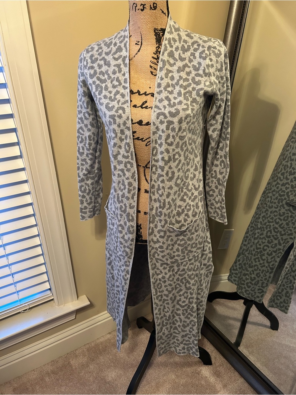Yet Again Lightweight Gray Knit Leopard Duster
